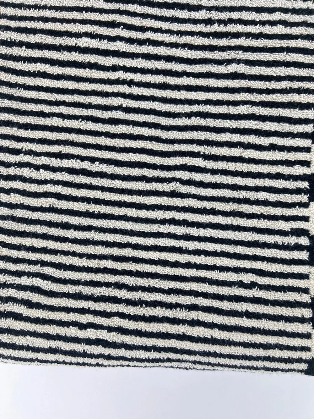 Tahari Home 2 Pc Bath Towel Set 100% Cotton Black and Cream Striped Soft NEW